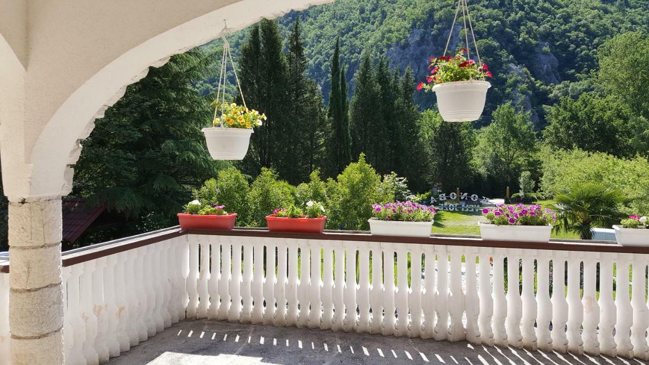 Hotel Sara Buzet Exteriér fotografie